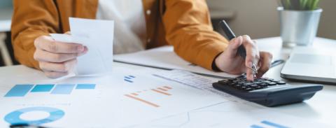 Reducing the cost of debt (I)